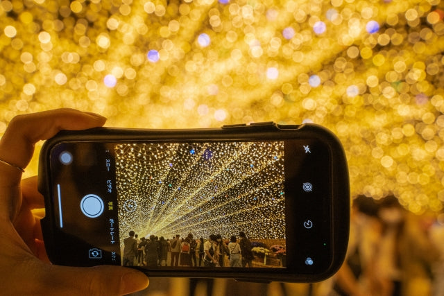 2024人気イルミネーション全国ベスト11!一番輝く冬ネイルで最高のクリスマス