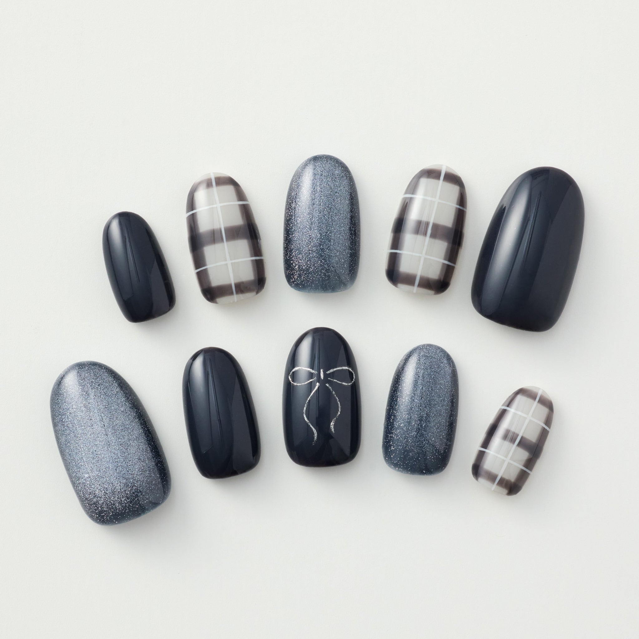 未使用✦EVERNAIL エバーネイル ネイルチップ ミディアムオーバル グレー 繰り返し使えるネイル EVER NAIL｜エバーネイル