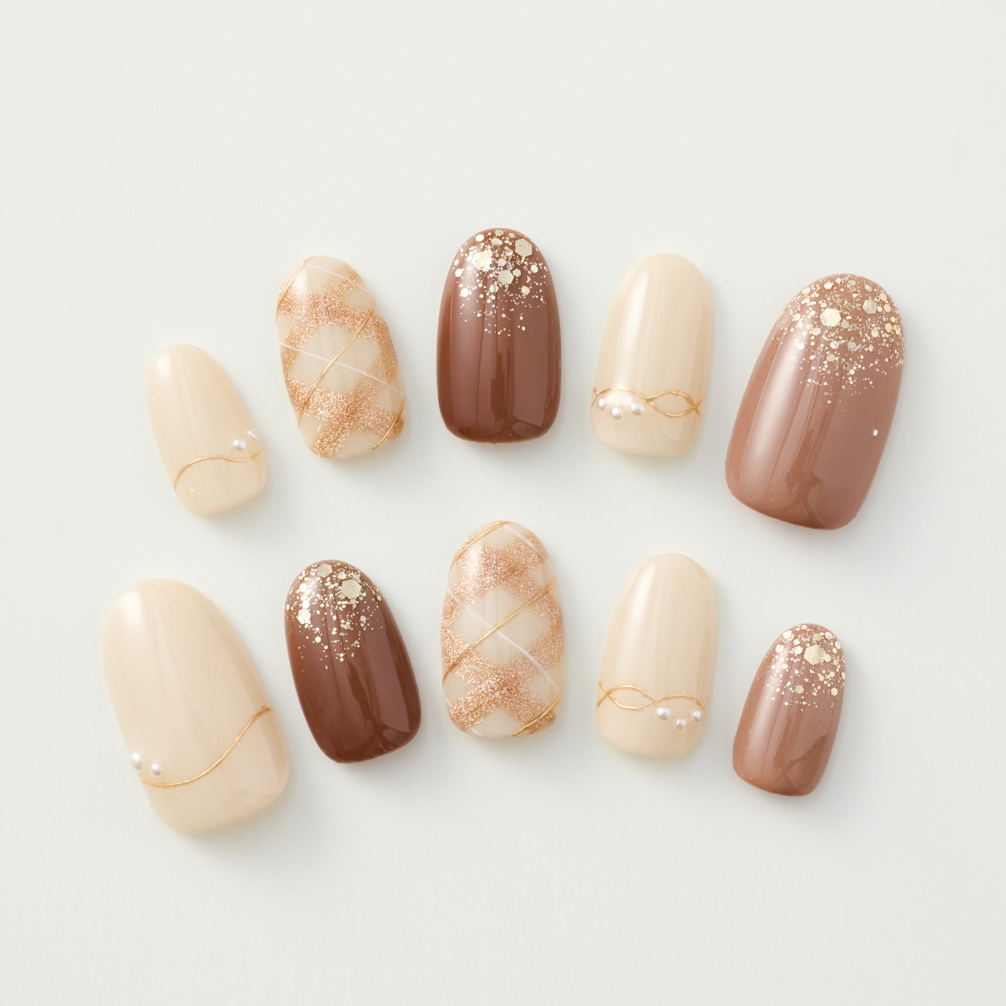 【ゆり】EVER NAIL ベージュ ネイルチップ 10個セット 繰り返し使えるネイル EVER NAIL｜エバーネイル